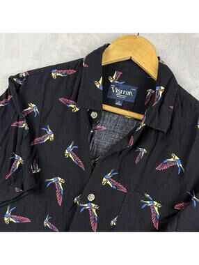 Visitor Premium Mens L Black Tropical Parrot 100% Rayon Hawaiian Camp Button Up